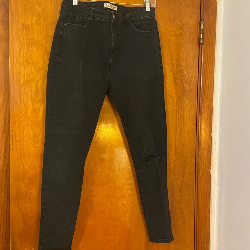 Denim & Co Black Distressed Jeans - Picture 1 of 4